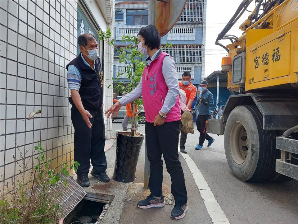 04月份鎮政活動剪影1110401二溪路一段408巷清溝